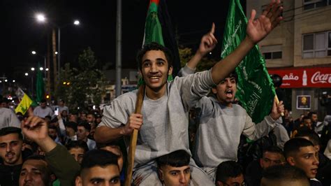 Latest Palestinian prisoners released by Israel under truce arrive in West Bank city of Ramallah